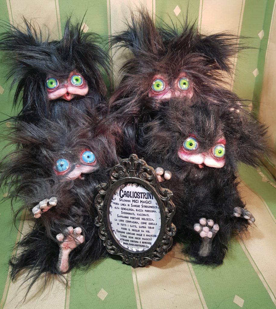 Pupazzo Gatto magico Cagliostrino. Pelo lungo nero