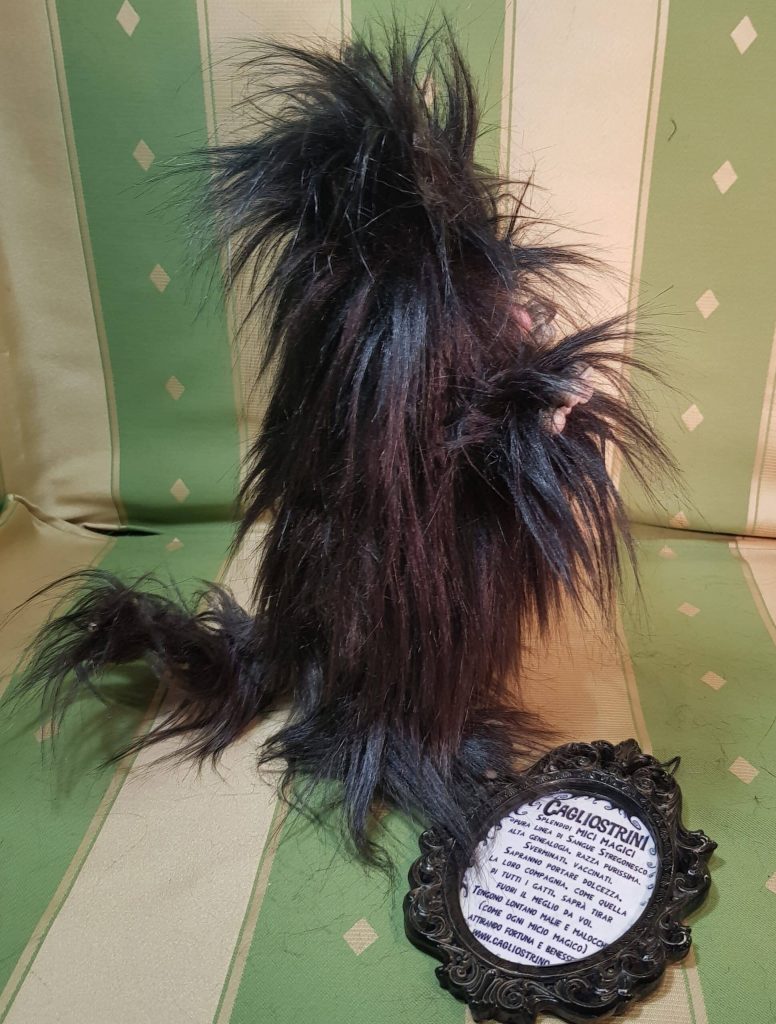 Gatto magico Cagliostrino, pelo lungo nero, pupazzo