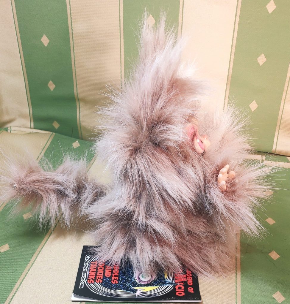 Miciomicio il folletto che di traveste da gatto, rosa cipria tortorina