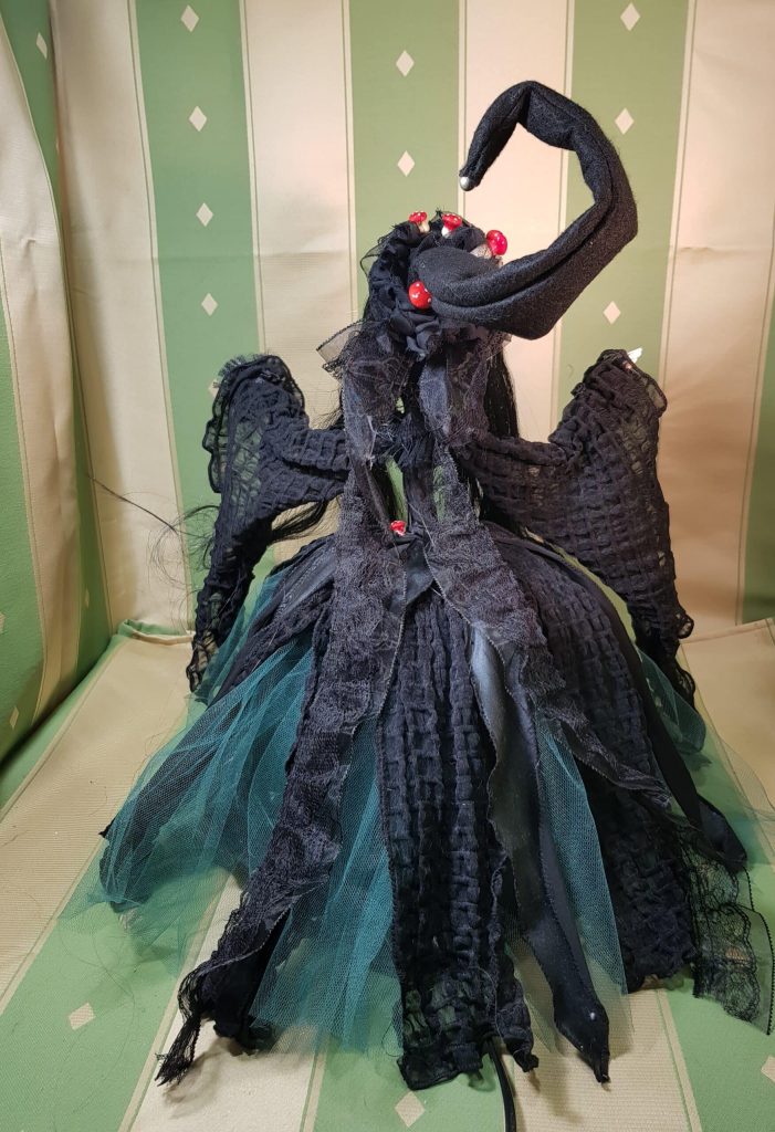 Strega bambola lampada: Evhe Green Blackwood