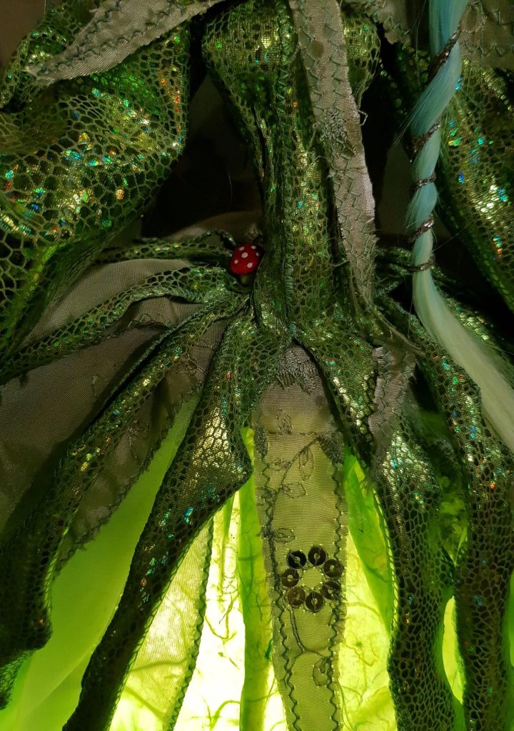 Bambola fata, lampada scenica: la Dama d'Assenzio