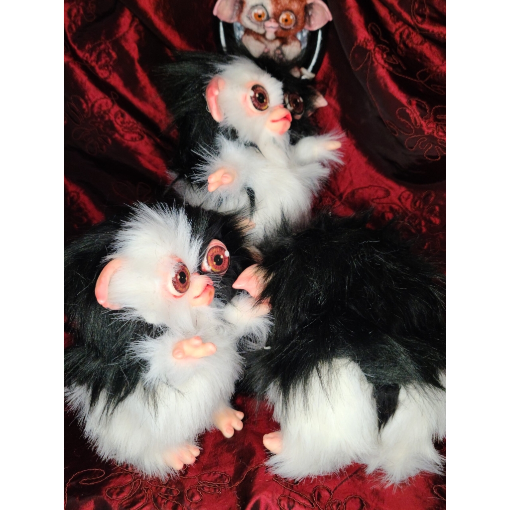 Peluche di Gizmo il Mogwai dal film Gremlins Mogwai bicolore bianco e nero