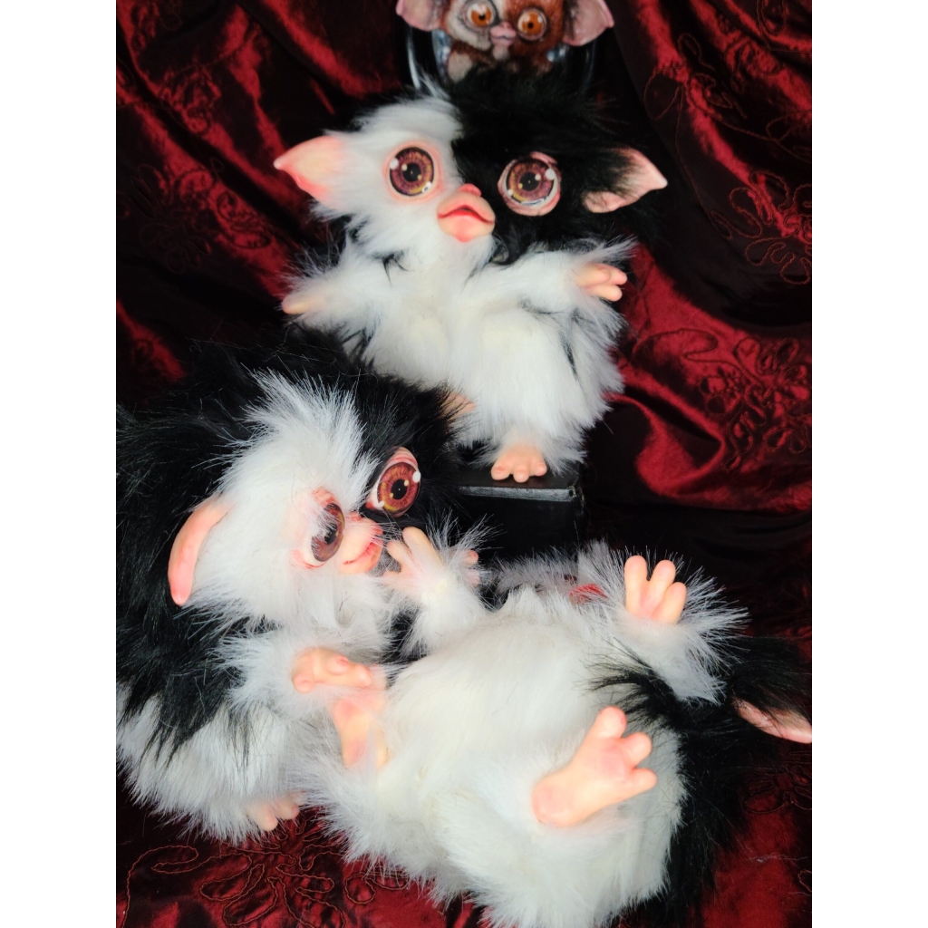Peluche di Gizmo il Mogwai dal film Gremlins Mogwai bicolore bianco e nero