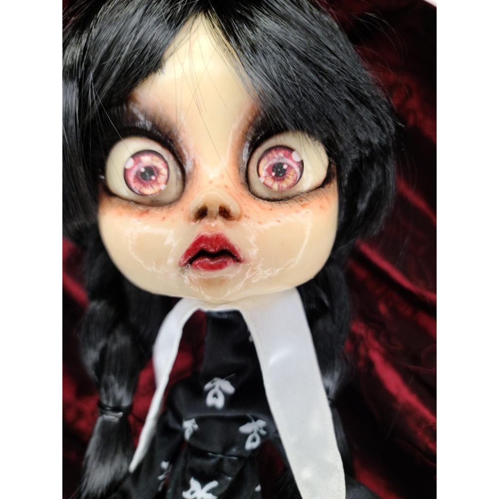 Wednesday (Mercoledì) Addams bambola